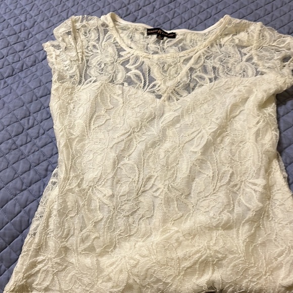 Almost Famous Brand lace bodysuit with bust lining,short sleeve,cream color, L - Picture 3 of 5
